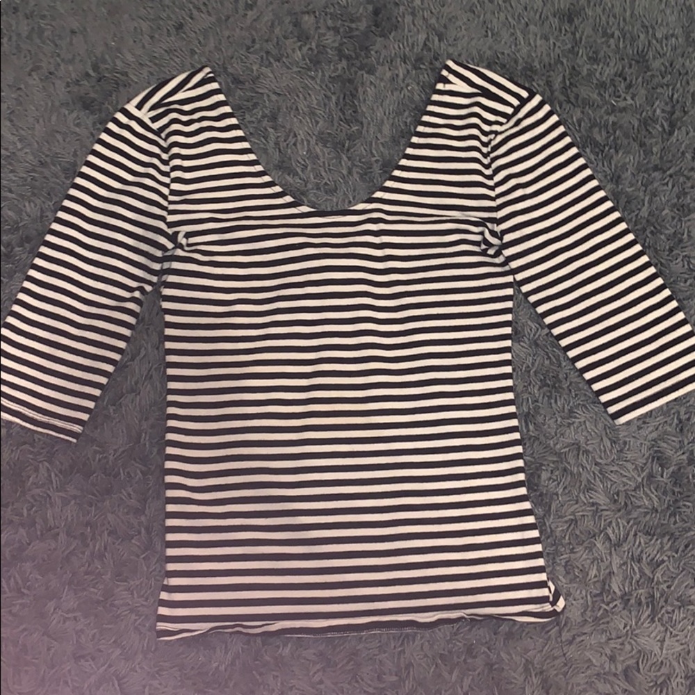 mid length sleeved stripped shirt